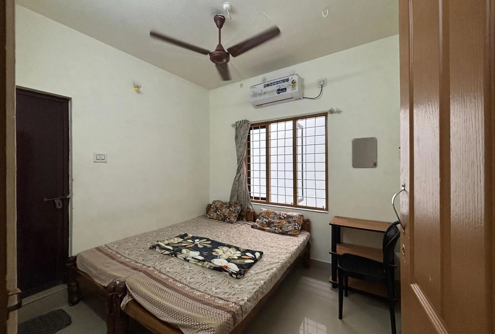 Golden Beach Home Stay Alappuzha 홈스테이